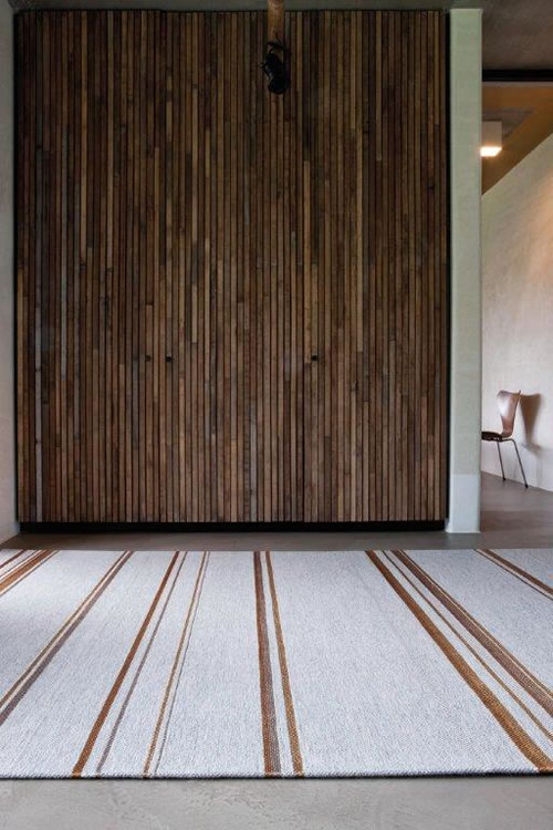 Tribu by Limited Editon, flatwoven rug with a pile of wool, linen, cotton and bamboo
